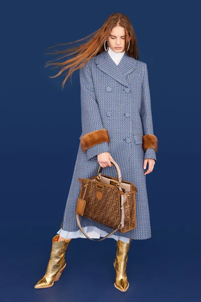 Look 10